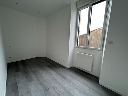 Location Appartement 3 pièces 64m² - Photo 3