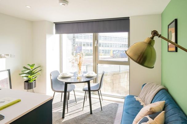 Studio to rent - Photo 1