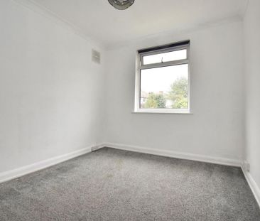2 bedroom maisonette to rent - Photo 2