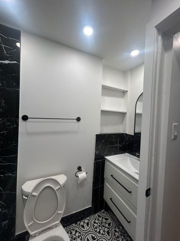 🏡 4 1/2 RÉNOVÉ - 2E ÉTAGE DE TRIPLEX - 1 495$/MOIS 🏡 - Photo 3