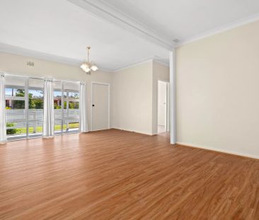 Delightful Light Filled Family Home - Photo 2