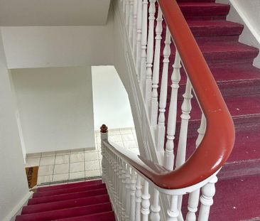 Tolle 2-Zi.-Altbauwohnung mit Wintergarten in zentraler Lage - Foto 1