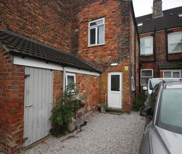 1 bedroom in a house share to rent - Photo 2