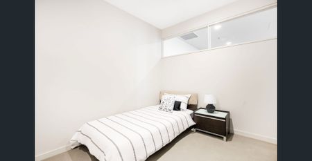 The Ultimate City Apartment with Secure Basement Carpark - Photo 3
