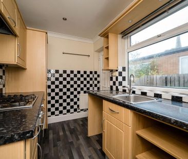 2 bedroom terraced house to rent - Photo 4