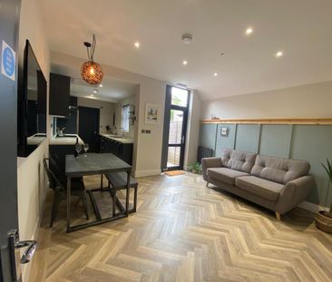 5 bedroom house to rent - Photo 1