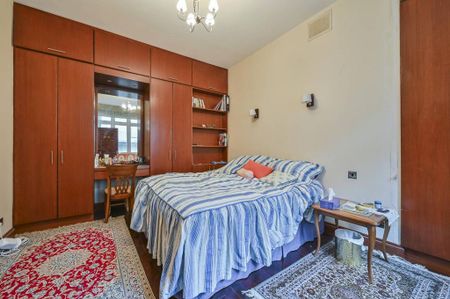 3 bedroom flat to rent - Photo 4