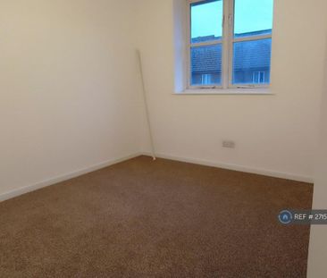 3 bedroom end of terrace house to rent - Photo 1