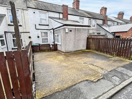 2 bed terraced house to rent in DH7 - Photo 2