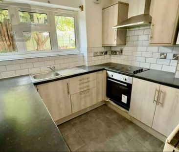 Pipers Green Kingsbury Road, Kingsbury, NW9 - Photo 3