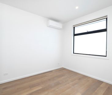 Modern Townhouse Living at Its Finest! - Photo 3