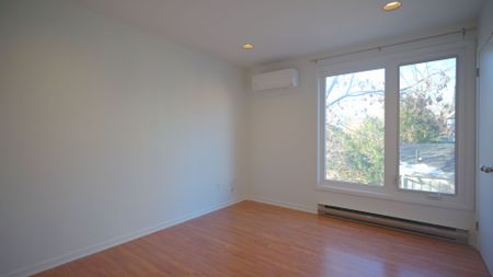 For Lease - 2064 Queen Street Unit# 4, Toronto, Ontario - Photo 4