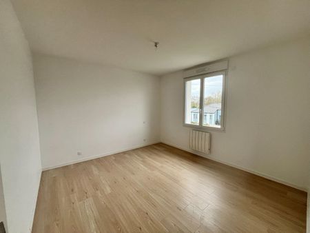 Location Maison 6 pièces 112m² ST MARS DU DESERT 44850 - Photo 3
