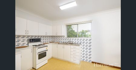 Prime Windsor Location - Available Now! - Photo 3