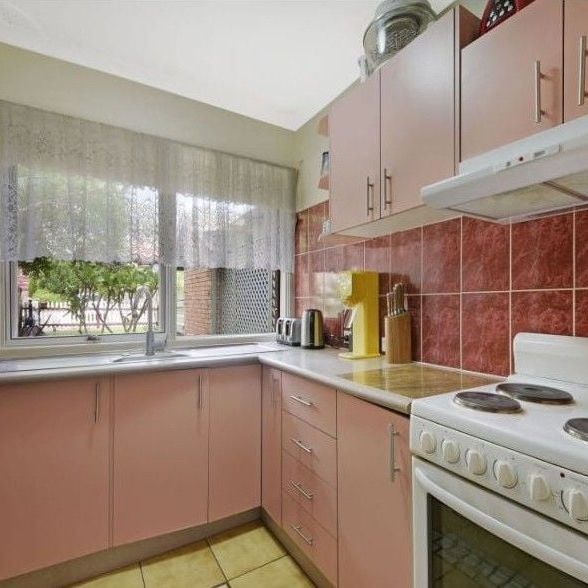 Centrally Located Three-Bedroom Townhouse - Photo 2