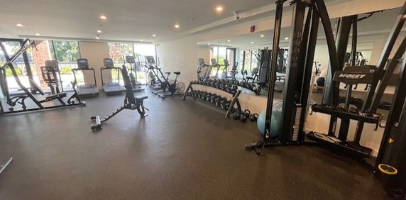 Unit 423- Beautifully Designed/ 2 Bedrooms Condo at The Grove - Photo 2