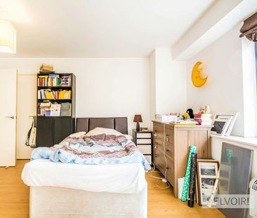 Flat to rent on - Photo 1