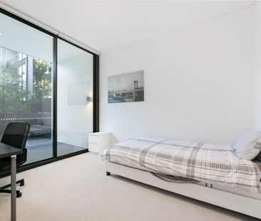 Luxury brand new 1 bedroom+1 large study with door with 2 bathrooms - Photo 3