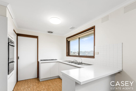 10 Exell Drive, Dandenong North - Photo 4