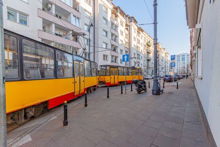 Dw. Wileński , 1 pokój , oddzielna kuchnia, balkon - Photo 4