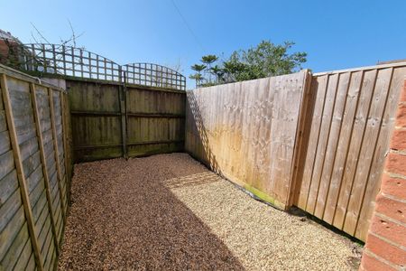 Kimberley Road, BOURNEMOUTH - Photo 2