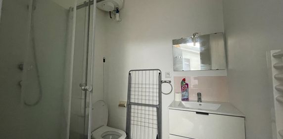 Location Appartement 2 pièces 23m² - Photo 2