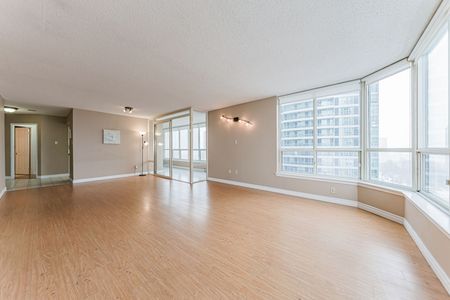 For Lease - 55 Elm Drive Unit# 1011, Mississauga, Ontario - Photo 2