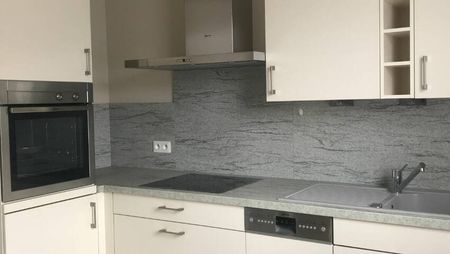 FORBACH DANS UNE RESIDENCE AVEC ASCENSEUR - Photo 4