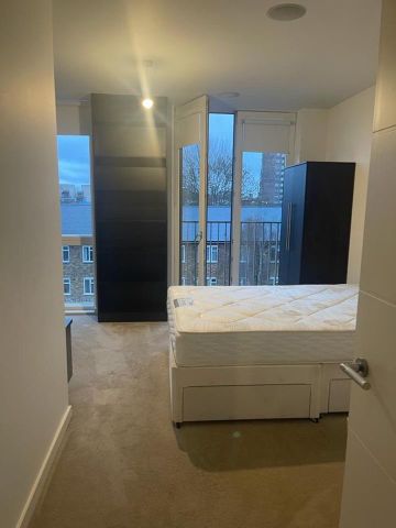 3 bedroom flat to rent - Photo 3