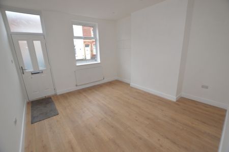 2 Bedroom Terraced House - Photo 3
