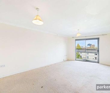 Quadrant Court, Jubilee Square, Reading, Berkshire, RG1 - Photo 3