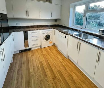 Vicarage Lane, Long Bennington, Newark, NG23 - Photo 4