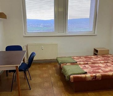 Útulná a prakticky zariadená garsónka na prenájom, Bratislava IV - ... - Fotografia 1