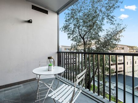 Spacious 2 Bed 2 Bath On The River - Photo 2