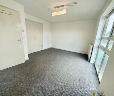1 bedroom Flat To Let - Photo 3