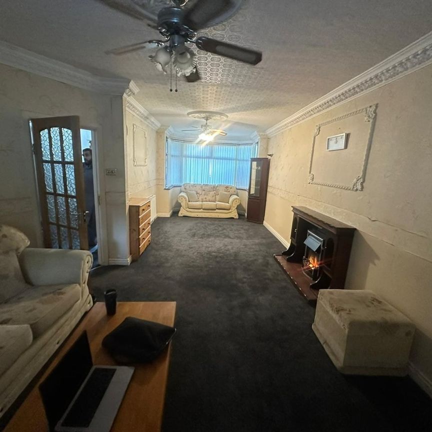 3 Bed End Terrace, Hillside Road, B23 - Photo 1