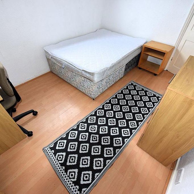 4 bedroom house to rent - Photo 1