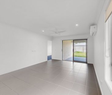 For Lease: Modern Family Living at 13 Brunner Drive, Park Ridge! - Photo 5