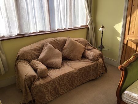 Room in a Shared House, Shooters Hill Road, SE3 - Photo 3