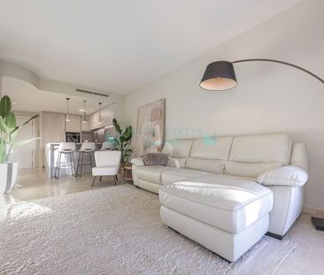 Apartment for rent in Elviria, Marbella East - Photo 5