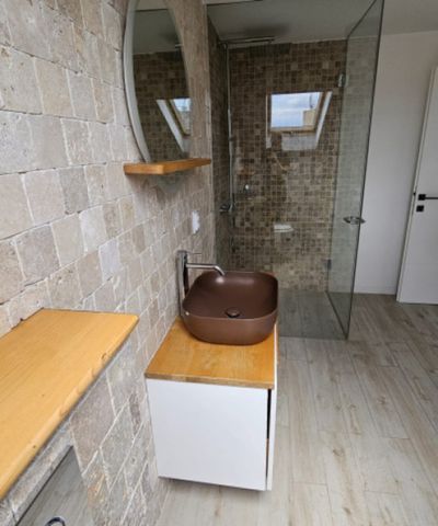Apartament cochet la mansardă, complet mobilat & utilat, dr - Photo 5
