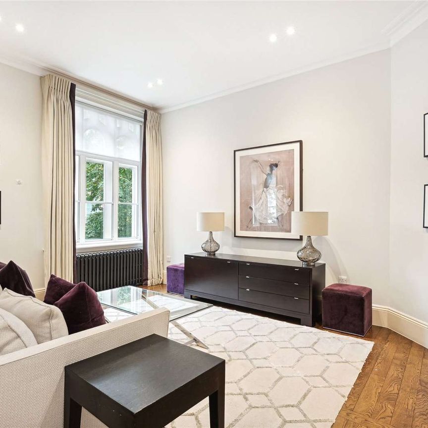 Beautifully presented one bedroom apartment in the heart of Mayfair. - Photo 1