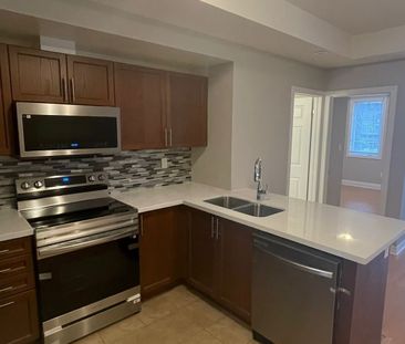 For Lease - 2420 Baronwood Drive Unit# 32-02, Oakville, Ontario - Photo 3