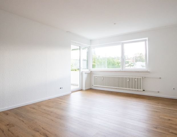 Frisch renovierte 2 Zimmerwohnung in zentraler Lage von Bielefeld Sennestadt - Foto 1