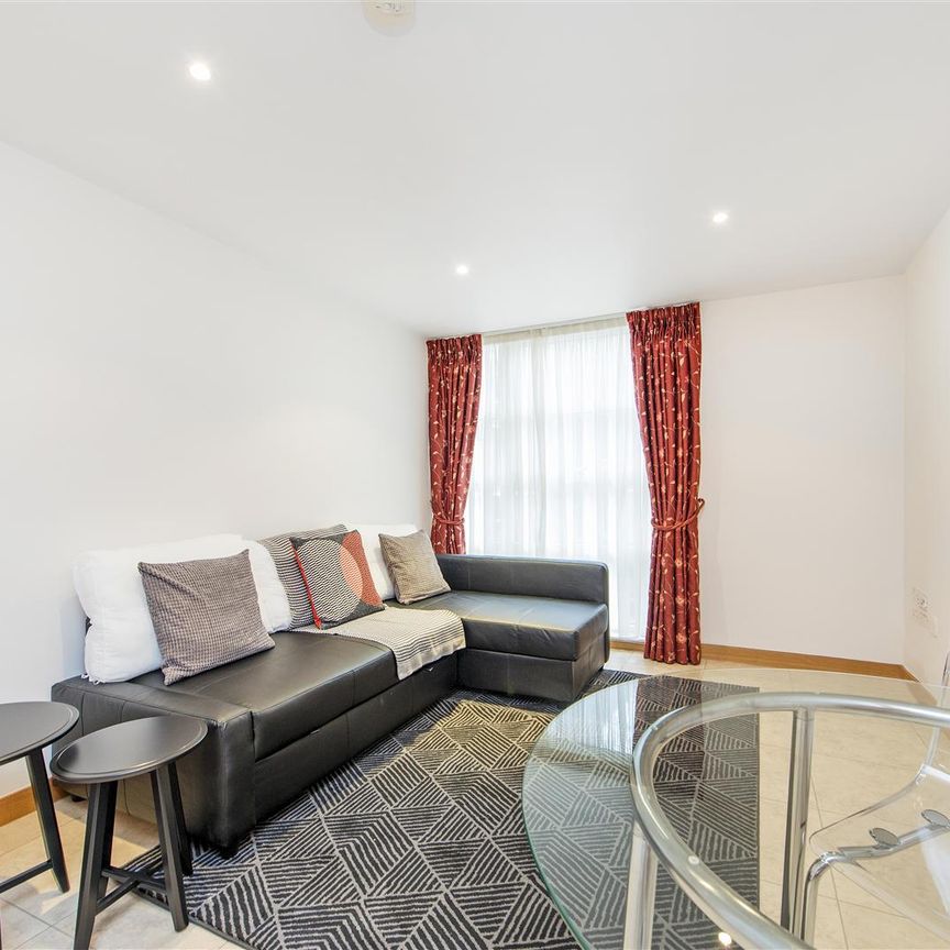 Neville House, 19 Page Street, Westminster, London SW1P - Photo 1