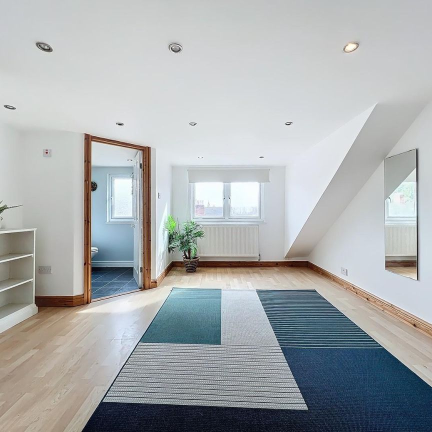 4 bed terraced house to rent in Alma Road, Penylan, Cardiff, CF23 - Photo 1