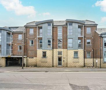 2 bedroom flat to rent - Photo 2