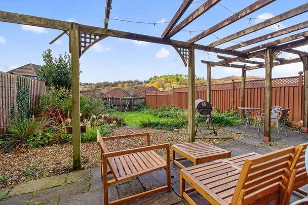 Maes Y Crofft, Morganstown, Cardiff, CF15 - Photo 1