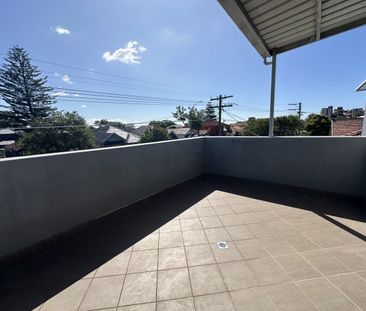 Great Location & Excellent Space - Photo 5