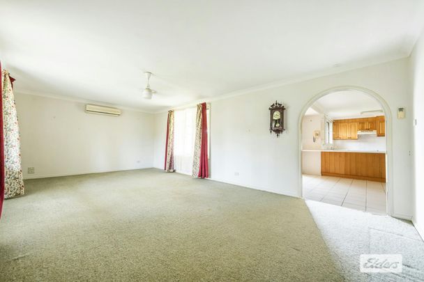 Lowset Brick Family Home - 10 Minutes Out of Town! - Photo 1